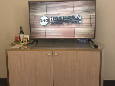 Radisson Blu Plaza Hotel Sydney - Darwin Holiday 41