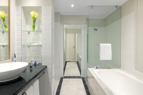Radisson Blu Plaza Hotel Sydney - Darwin Holiday 7