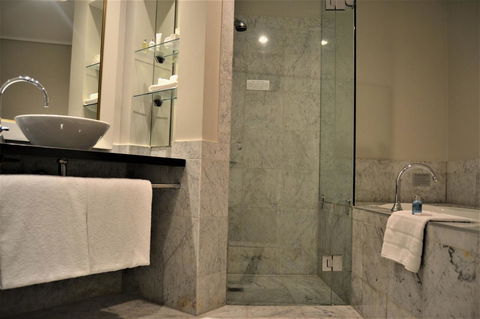 Radisson Blu Plaza Hotel Sydney - Darwin Holiday 40