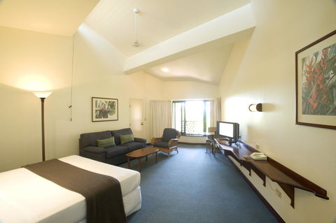 Beach Hotel Resort - Darwin Holiday 24