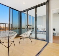Brand New 3 Bedrooms Apt with Waterfront View - Darwin Holiday