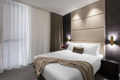 SKYE Suites Sydney - Darwin Holiday 23