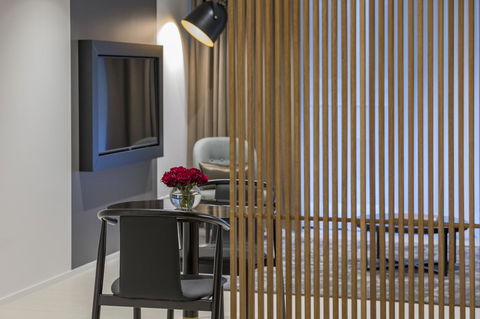SKYE Suites Sydney - Darwin Holiday 28