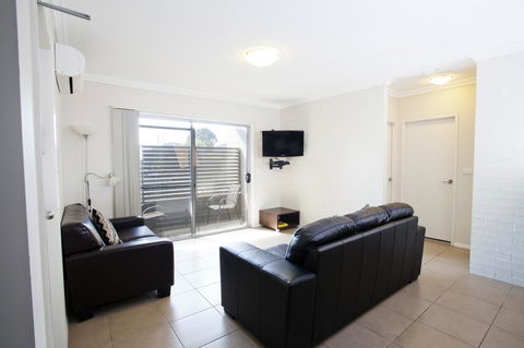 Bluegum Apartments Newcastle - Darwin Holiday 6