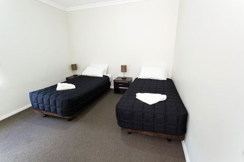 Bluegum Apartments Newcastle - Darwin Holiday 11