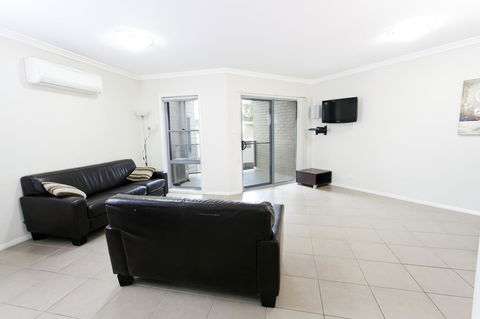 Bluegum Apartments Newcastle - Darwin Holiday 8