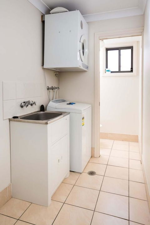 Bluegum Apartments Newcastle - Darwin Holiday 13