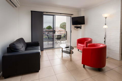 Bluegum Apartments Newcastle - Darwin Holiday 25