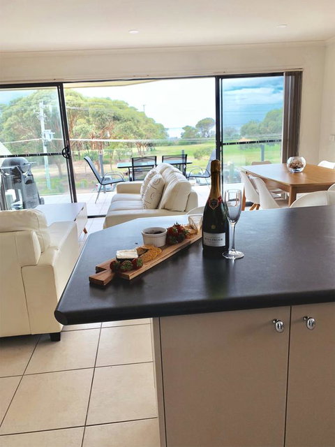 Seachange 3 - Darwin Holiday 3