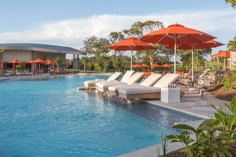 Elements Of Byron - Darwin Holiday 21