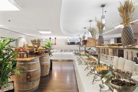 Mercure Sydney - Darwin Holiday 14