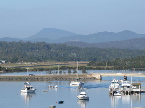 Baywatch Apartments Merimbula - Darwin Holiday 24