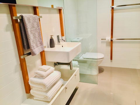 Casuarina Beachfront House - Hostie Properties - Darwin Holiday 5