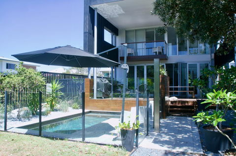 Casuarina Beachfront House - Hostie Properties - Darwin Holiday 4