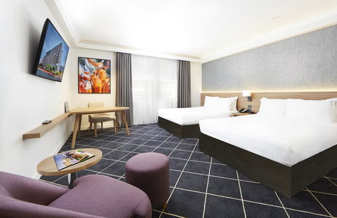 Furama Darling Harbour - Darwin Holiday 3
