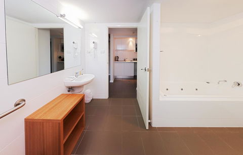 Charlestown Executive Apartments - Darwin Holiday 15