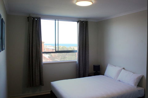 Little Coogee Hotel - Darwin Holiday 24