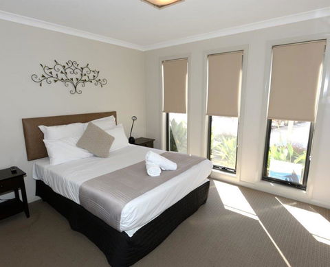 Yarrawonga Waterfront Apartments - Darwin Holiday 14