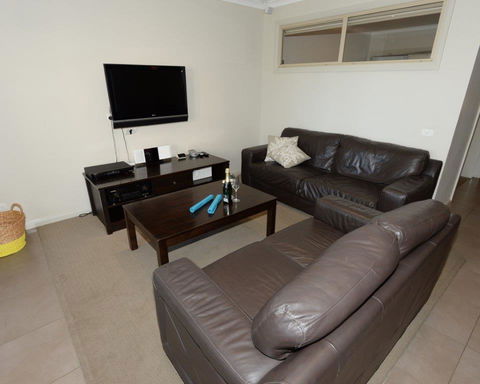 Yarrawonga Waterfront Apartments - Darwin Holiday 4