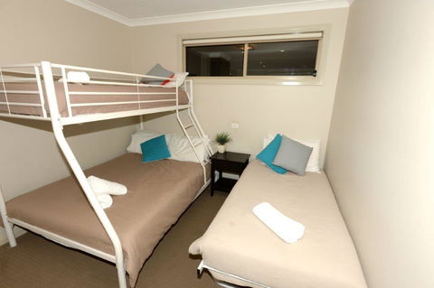 Yarrawonga Waterfront Apartments - Darwin Holiday 9
