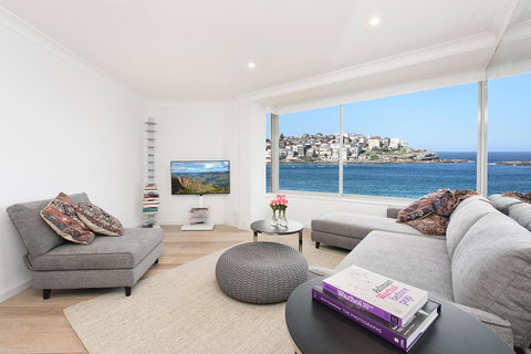 Right On Bondi - Darwin Holiday 0