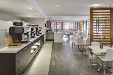 Ibis Styles Sydney Central - Darwin Holiday 6