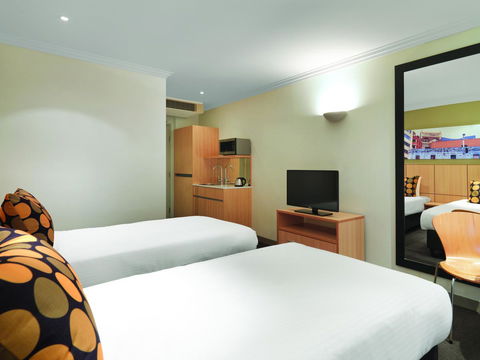 Ibis Styles Sydney Central - Darwin Holiday 14