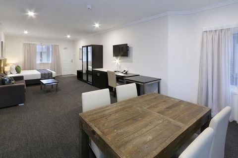 Best Western Plus Bolton On The Park - Darwin Holiday 9