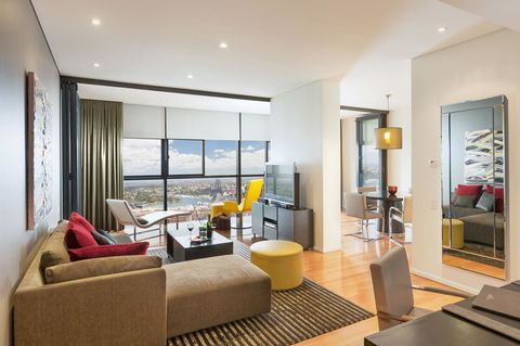 Fraser Suites Sydney - Darwin Holiday 21