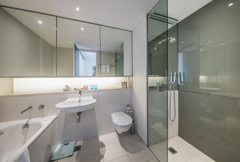 Fraser Suites Sydney - Darwin Holiday 12