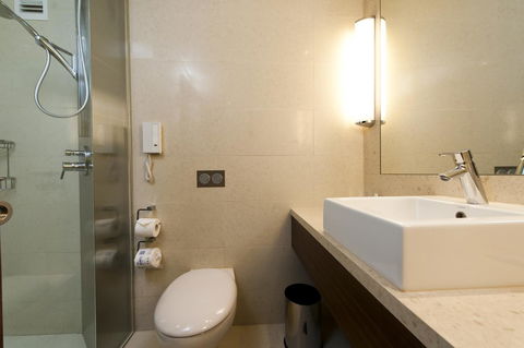 Hilton Sydney - Darwin Holiday 35