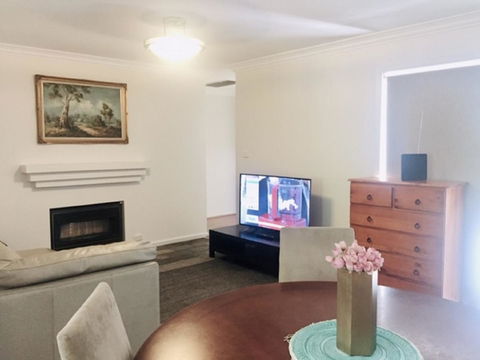Beautiful Family Holiday House - Darwin Holiday 4
