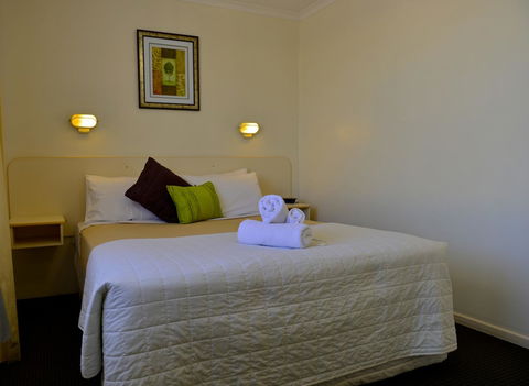 Beach House Holiday Apartments - Darwin Holiday 5