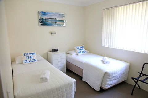 Beach House Holiday Apartments - Darwin Holiday 24