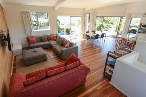 Valla's Beach House - Darwin Holiday 9