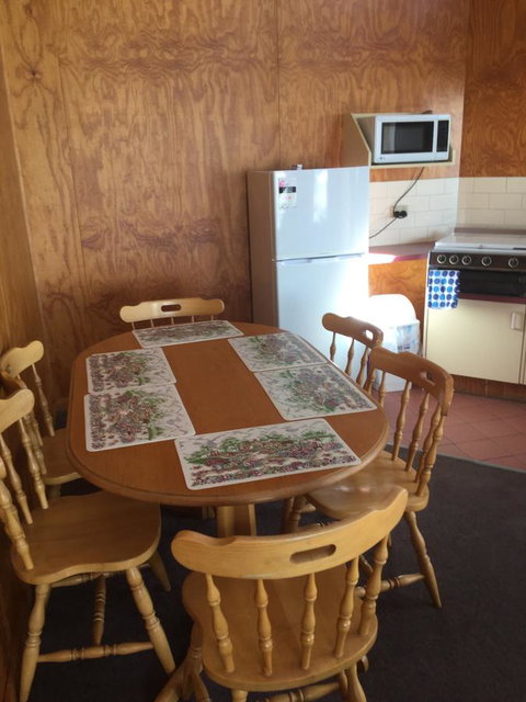 Jenolan Cabins - Darwin Holiday 7