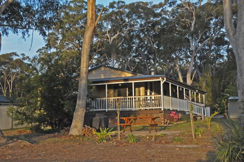 Bush & Bay Cottage - Darwin Holiday 1