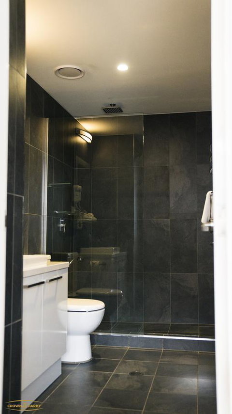 Crown On Darby Newcastle - Darwin Holiday 17