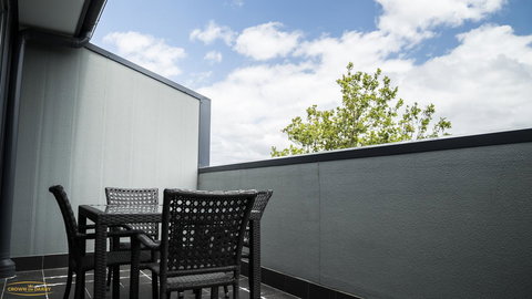 Crown On Darby Newcastle - Darwin Holiday 1