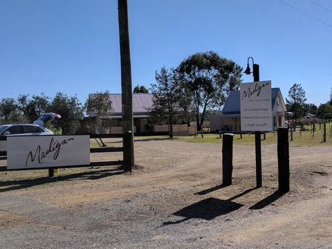 Madigan Wine Country Cottages - Darwin Holiday 3