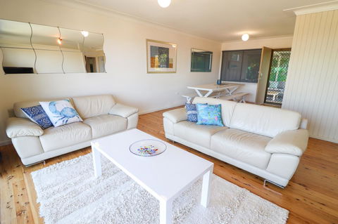 Coastal Horizons Beach House - Darwin Holiday 0