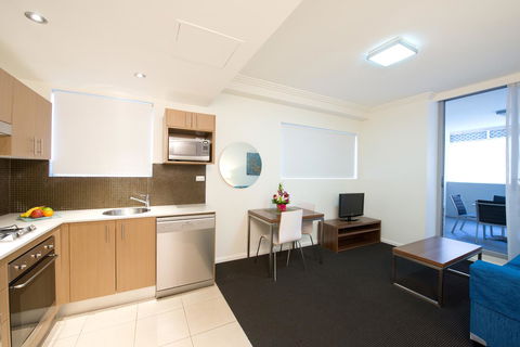 APX World Square - Darwin Holiday 1