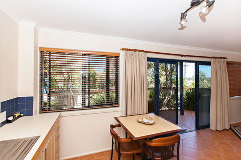 Coast Yamba - Adults Only - Darwin Holiday 32