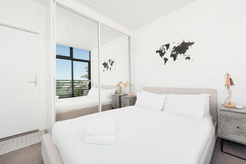 Newtown's Best Designer Apartment - Darwin Holiday 9