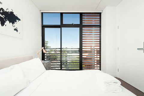 Newtown's Best Designer Apartment - Darwin Holiday 8
