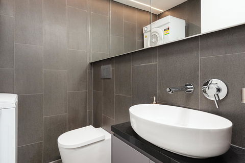 Newtown's Best Designer Apartment - Darwin Holiday 3