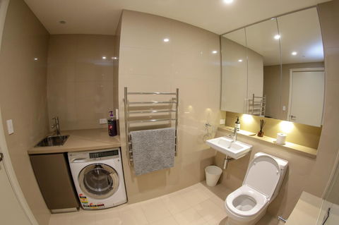 Olympic Park Sunshine 2 Bedrooms Apts With Private Parking - Darwin Holiday 16