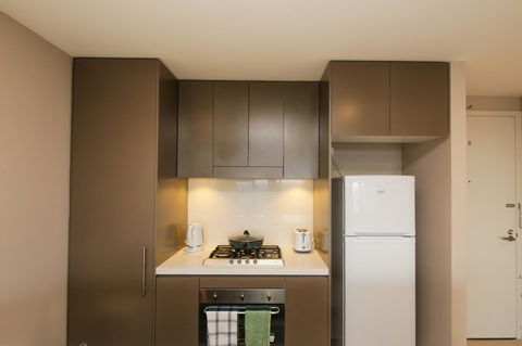 Olympic Park Sunshine 2 Bedrooms Apts With Private Parking - Darwin Holiday 7
