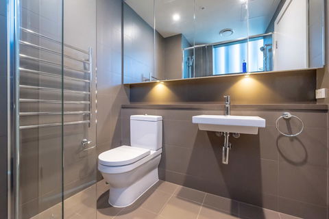 Olympic Park Sunshine 2 Bedrooms Apts With Private Parking - Darwin Holiday 29