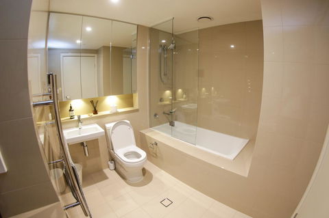 Olympic Park Sunshine 2 Bedrooms Apts With Private Parking - Darwin Holiday 15